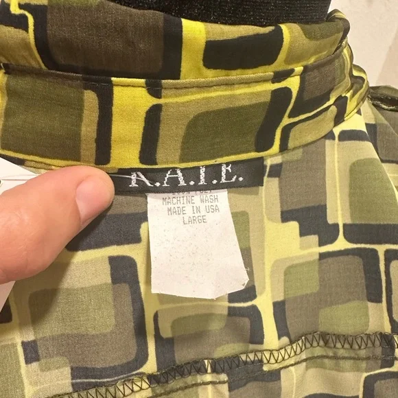 Vintage Geometric Wrap Blouse - Lime and Black Size Large - Picture 9 of 9